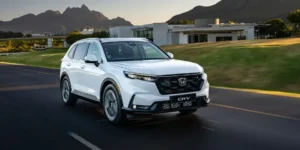 all-new-honda-cr-v-blends-style-functionality-and-tech-feature-image