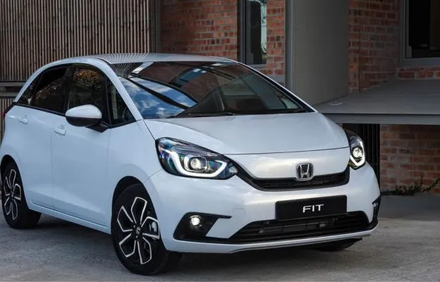 honda-fit-front-view