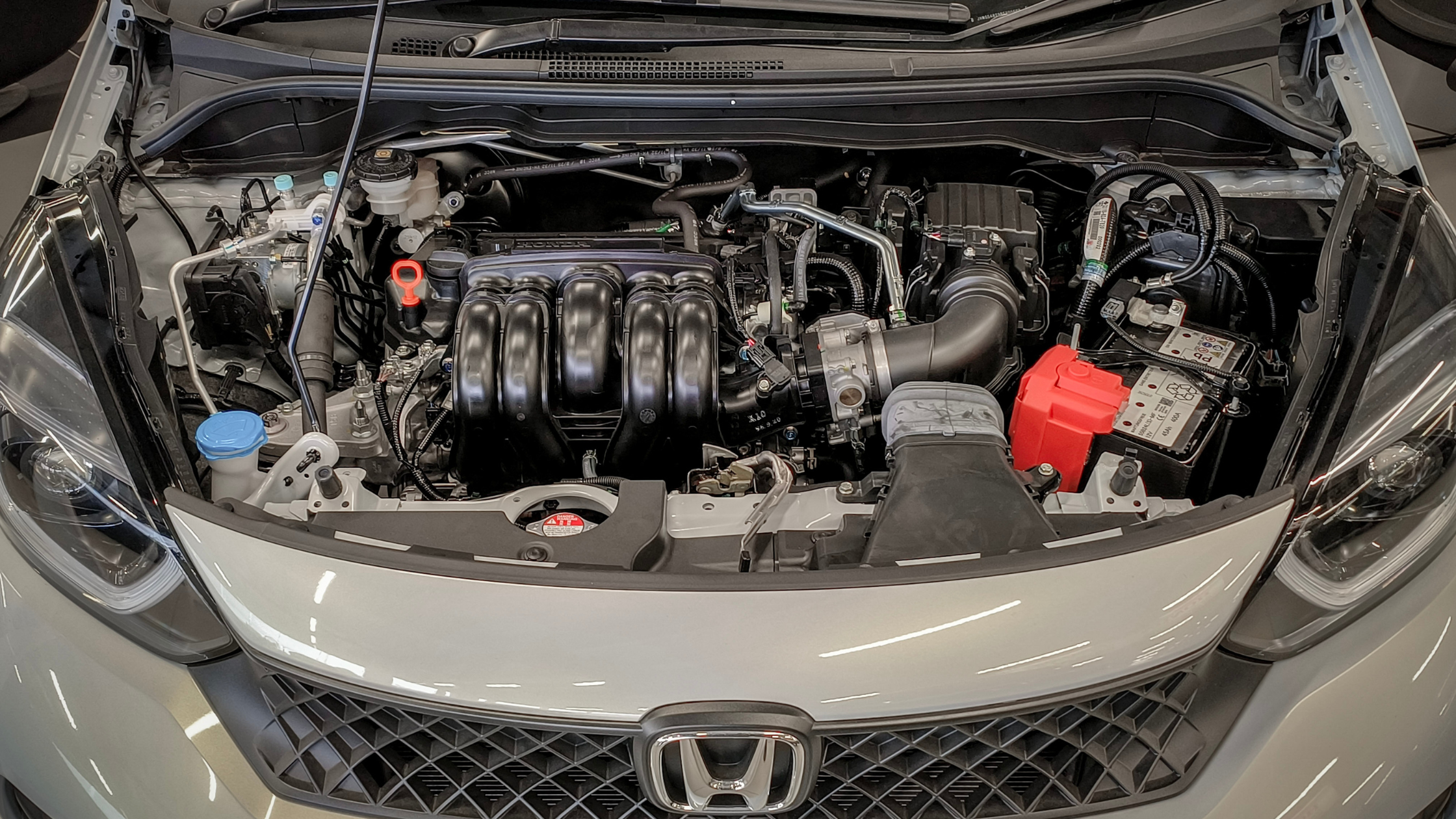 CMH HONDA PINETOWN HONDA FIT ENGINE BAY MAINTENANCE
